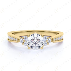 1.00 TCW Round Brilliant Cut Unique 10K Moissanite Ring for Women